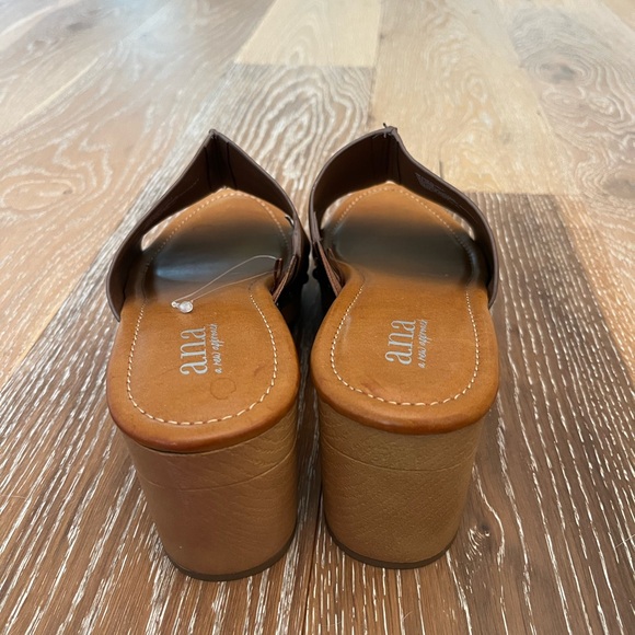 Ana Elissa Cognac Clog Sandals Shoes Women's Size 9 - Picture 4 of 11